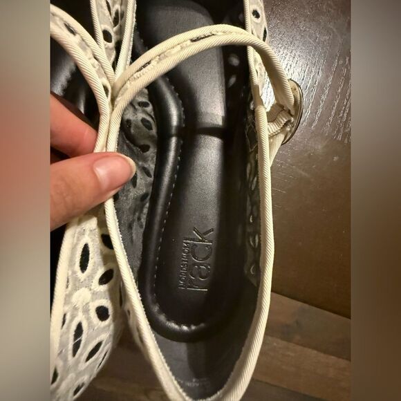 Acinda White and Black Floral Mary Jane Flats - Picture 6 of 16